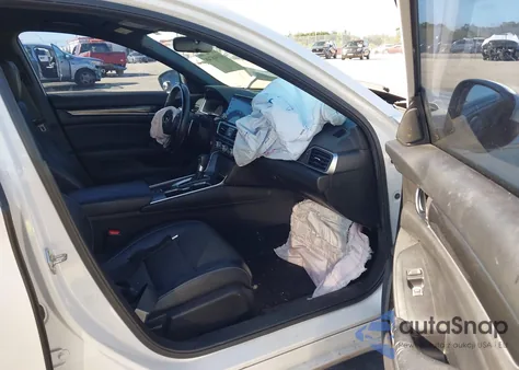 2018 Honda Accord Sport z USA, uszkodzony, nr VIN 1HGCV1F32JA063054